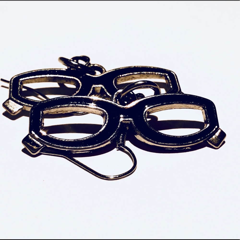 Spectacular Spectacles Earrings In Black & Silver